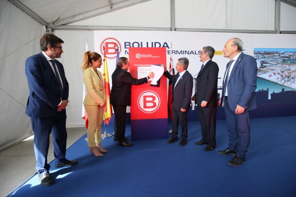 Imagen del artículo Revilla reivindica La Pasiega y los trenes con Madrid y Bilbao como las grandes soluciones de Cantabria y del Puerto en la inauguración de la terminal de Boluda