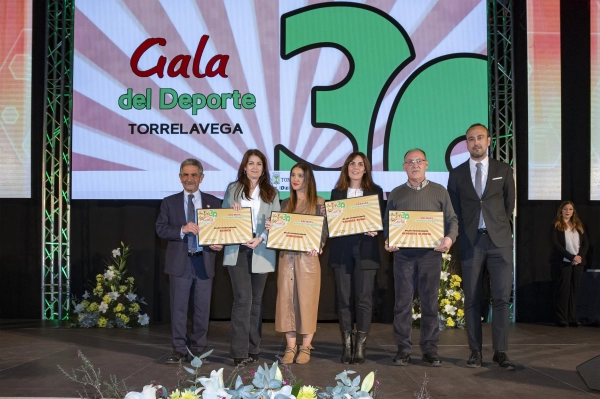 Imagen del artículo El Gobierno de Cantabria reitera su apoyo al deporte de Torrelavega en la celebración de su gala anual