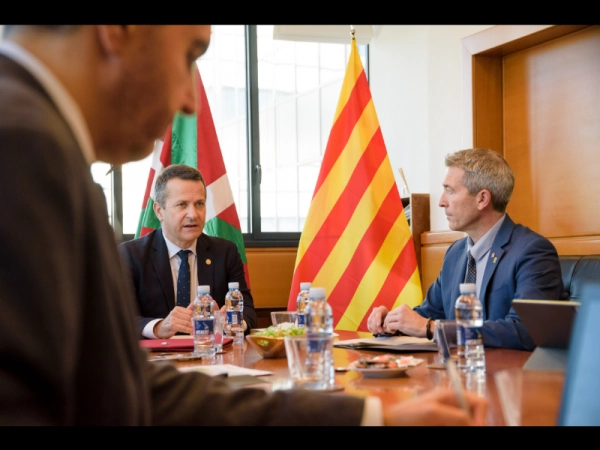 Imagen del artículo El conseller Gonzàlez-Cambray es reuneix amb el conseller d'Educació del País Basc, Jokin Bildarratz