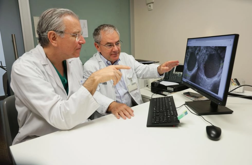 Imagen del artículo La Fe utiliza por primera vez la cirugía robótica para tratar una endometriosis con afectación urológica