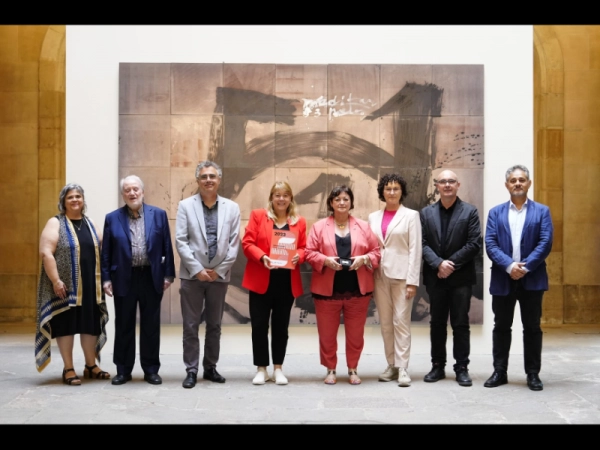 Imagen del artículo La consellera Garriga rep l'Informe anual sobre l'estat de la cultura i de les arts del CoNCA