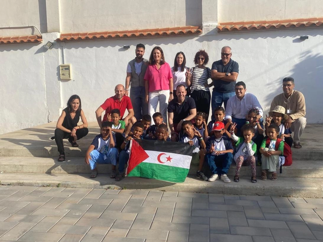Imagen del artículo El Gobierno regional agradece a la Federación de Amigos del Pueblo Saharaui y a las familias acogedoras su solidaridad por organizar y participar en el programa 'Vacaciones en Paz'
