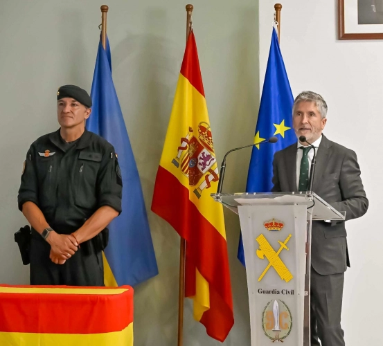 Imagen del artículo Grande-Marlaska reafirma el apoyo de España a Ucrania en la clausura del curso de adiestramiento impartido por la Guardia Civil a la Gendarmería Nacional