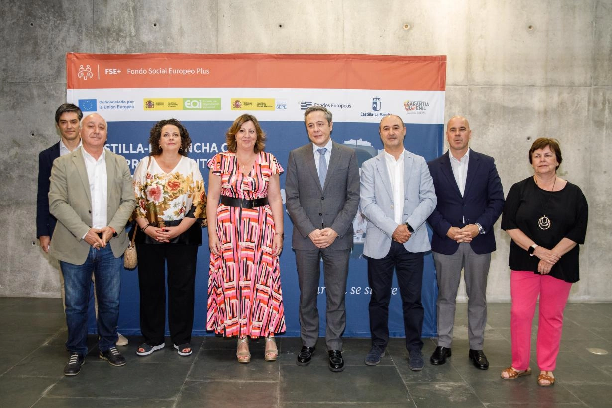 Imagen del artículo Castilla-La Mancha y la EOI refuerzan su colaboración para formar a 1.300 personas y tutorizar el nacimiento de 360 proyectos de emprendimiento