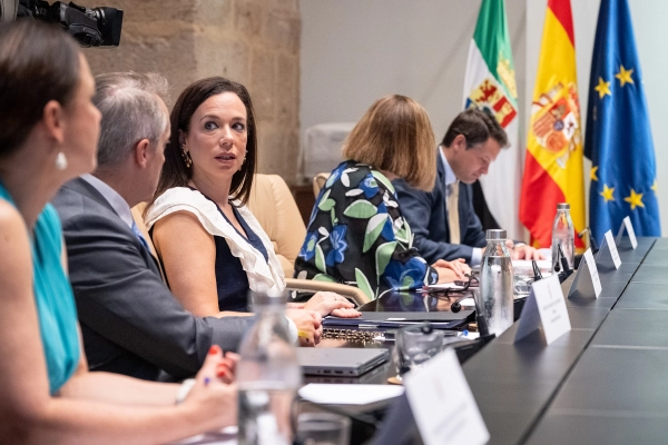 Imagen del artículo La Junta de Extremadura aprueba una ayuda de 2.000 euros anuales para enfermos de ELA en la región