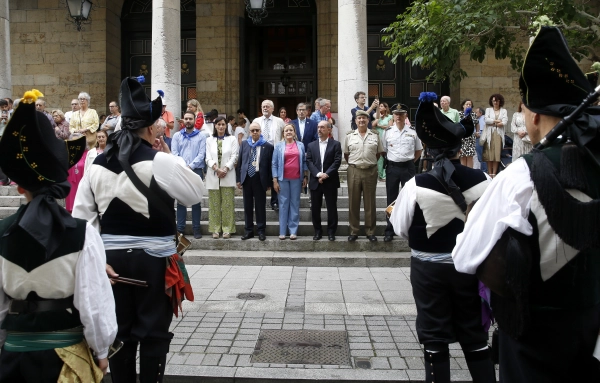 Imagen del artículo Urrutia comparte con el Centro Gallego en Cantabria la celebración de su patrón el Apóstol Santiago