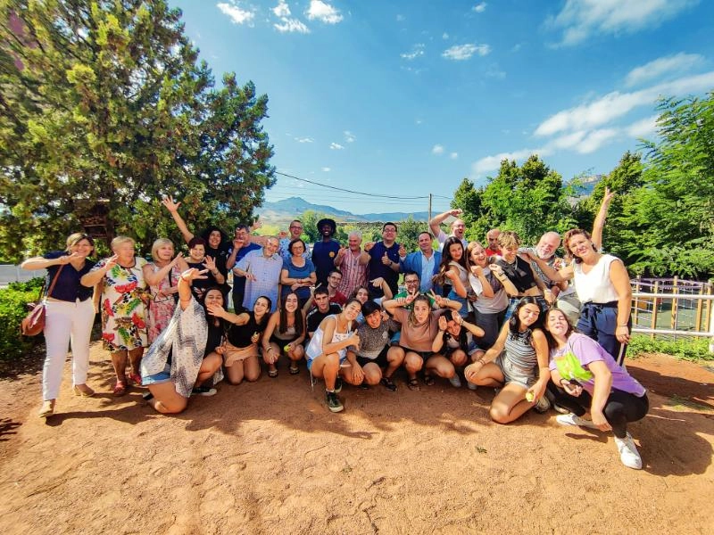Imagen del artículo El Gobierno de La Rioja desarrolla en Herce el Campo de Voluntariado Intergeneracional, un novedoso espacio común de trabajo con 15 jóvenes y 18 personas mayores de la zona