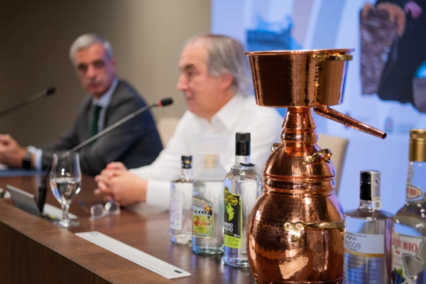 Imagen del artículo El Gobierno de Cantabria y el Ayuntamiento de Potes presentan la XXXII edición de la Fiesta del Orujo