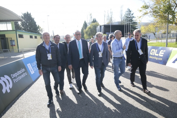 Imagen del artículo A Xunta inviste preto de 39.000 € en obras de ampliación das instalacións deportivas do campo de fútbol da Queixeira, en Arnoia