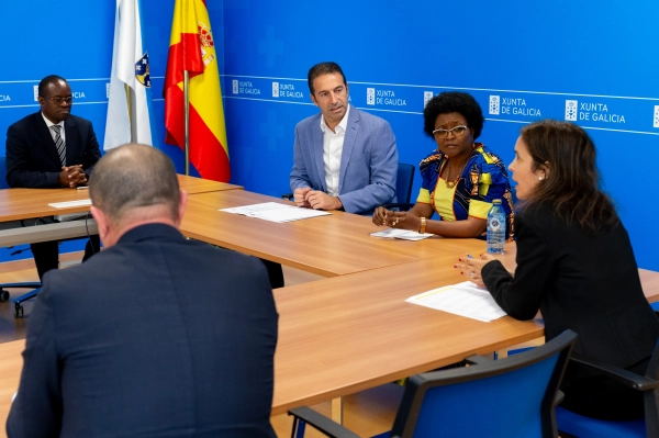 Image 1 of article A Consellería do Mar achega aos escolares de Vilasantar os beneficios de consumir produtos pesqueiros coa campaña Galicia sabe AMAR