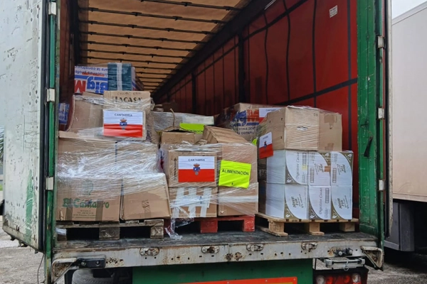 Imagen del artículo Hoy parte hacia Valencia el primer transporte con las donaciones de los cántabros