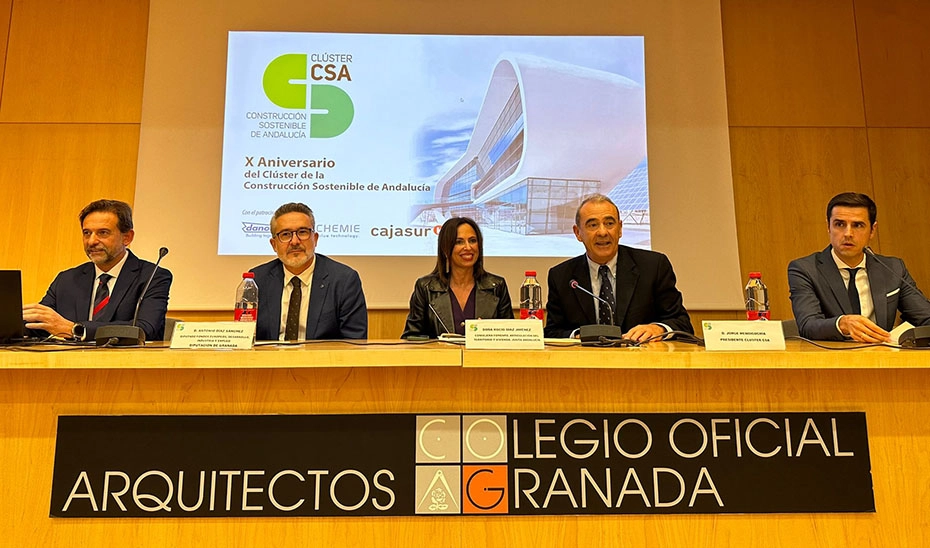 Imagen del artículo Andalucía evita la emisión de 992 toneladas de CO2 al año con la reforma de su parque de viviendas