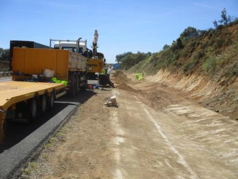 Image 2 of article Transportes adjudica por 10,7 millones de euros el contrato para conservar 191 km de carreteras en Badajoz