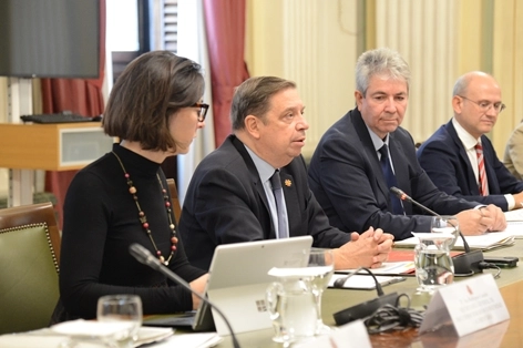 Image 2 of article Luis Planas se reúne con las organizaciones profesionales agrarias para analizar sus contribuciones a la Estrategia Nacional de Alimentación