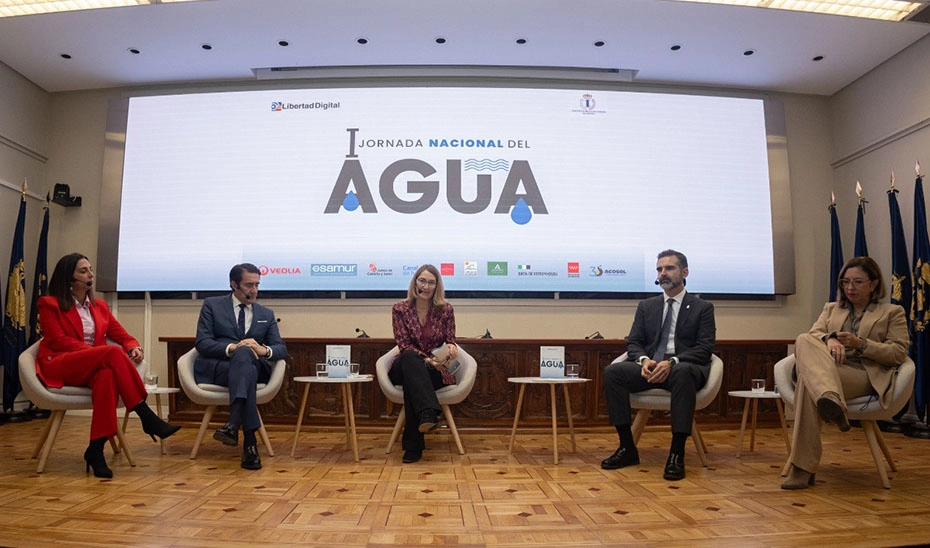 Imagen del artículo Fernández-Pacheco pide a la nueva ministra de Transición Ecológica que impulse el Pacto Nacional por el Agua