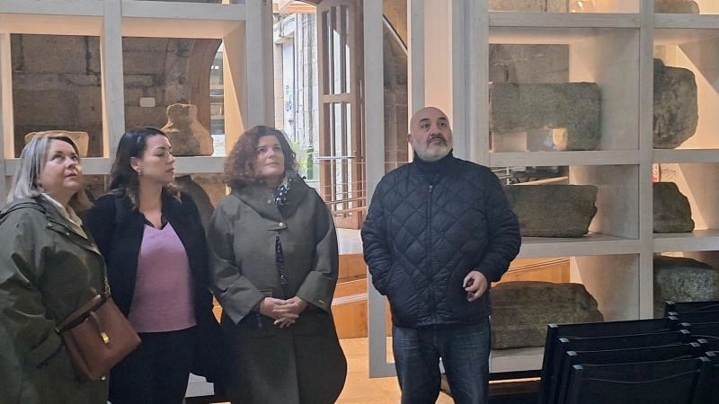Imagen del artículo A subdelegada María Rivas, y a alcalde Julio Ignacio Iglesias, visitan el Monasterio de Santa Catalina que recibirá cerca de 3 millones de euros para actuaciones de restauración