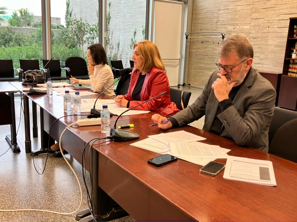 Imagen del artículo Educación contratará a 130 docentes para los programas de refuerzo de matemáticas y competencia lectora en Extremadura