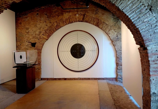 Image 3 of article El Museo Vostell Malpartida inaugura la exposición 'Bar Deluxe' del artista conceptual ruso-alemán MK Kaehne