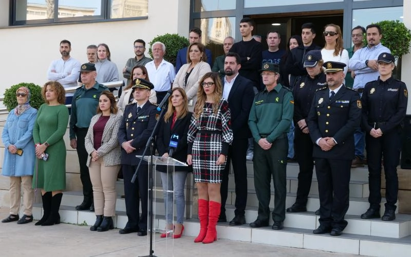 Imagen del artículo Melilla muestra su repulsa por el asesinato machista de un bebé de dos años y de una mujer de 45 años