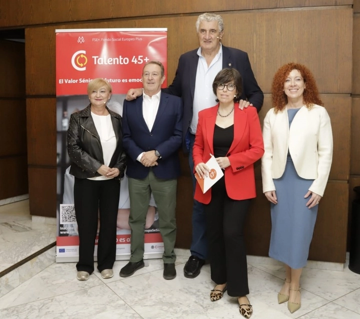 Imagen del artículo El paro entre los desempleados mayores de 45 años baja en 2.371 personas en el último año