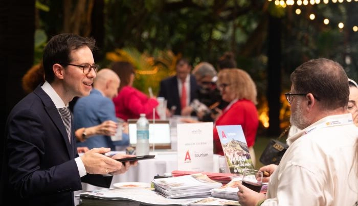 Image 1 of article Más de 250 personas asisten al gran evento de promoción turística de Aragón en Miami