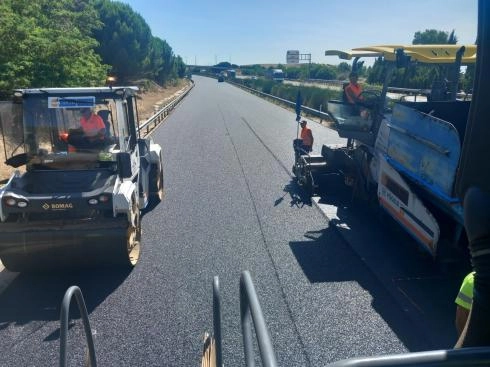 Image 3 of article Transportes finaliza la rehabilitación del firme de 15 km de la A-62 en la provincia de Valladolid, tras invertir 5,5 millones de euros