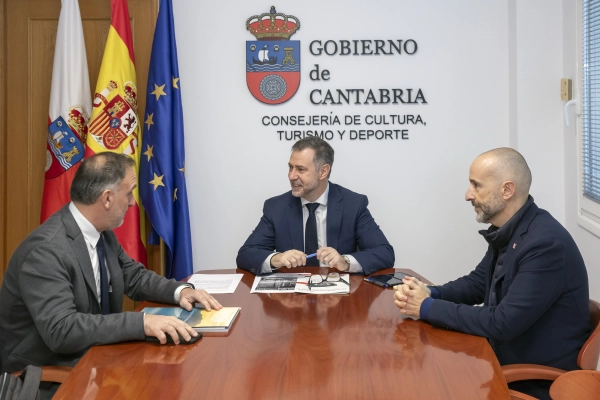 Imagen del artículo Martínez Abad se compromete a apoyar el sector audiovisual en Cantabria