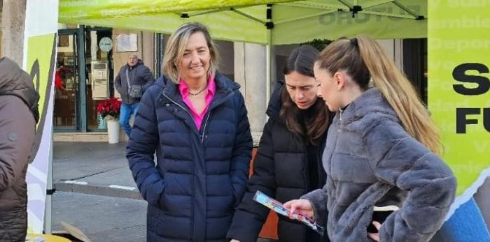 Image 1 of article Teruel reparte 1.000 pulseras a jóvenes para detectar si una bebida ha sido adulterada