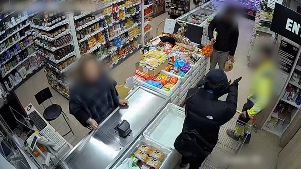 Image 0 of article Detenidas dos personas por atracar una tienda de alimentación a punta de pistola en Huesca