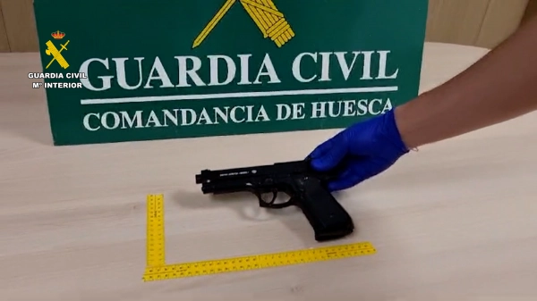Image 3 of article Detenidas dos personas por atracar una tienda de alimentación a punta de pistola en Huesca