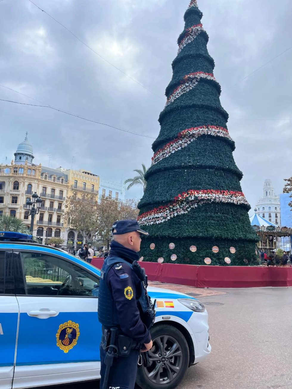 Imagen del artículo Emergencias e Interior coordina junto con los ayuntamientos la seguridad de las celebraciones de Fin de Año