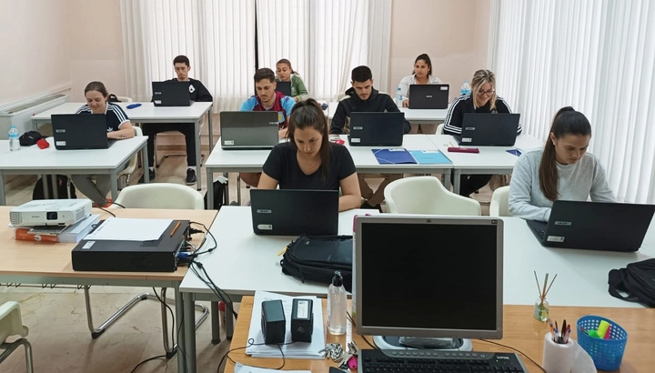 Imagen del artículo Más de 56.400 personas se han formado este año en alguno de los casi 3.900 cursos gratuitos ofertados por el SEF