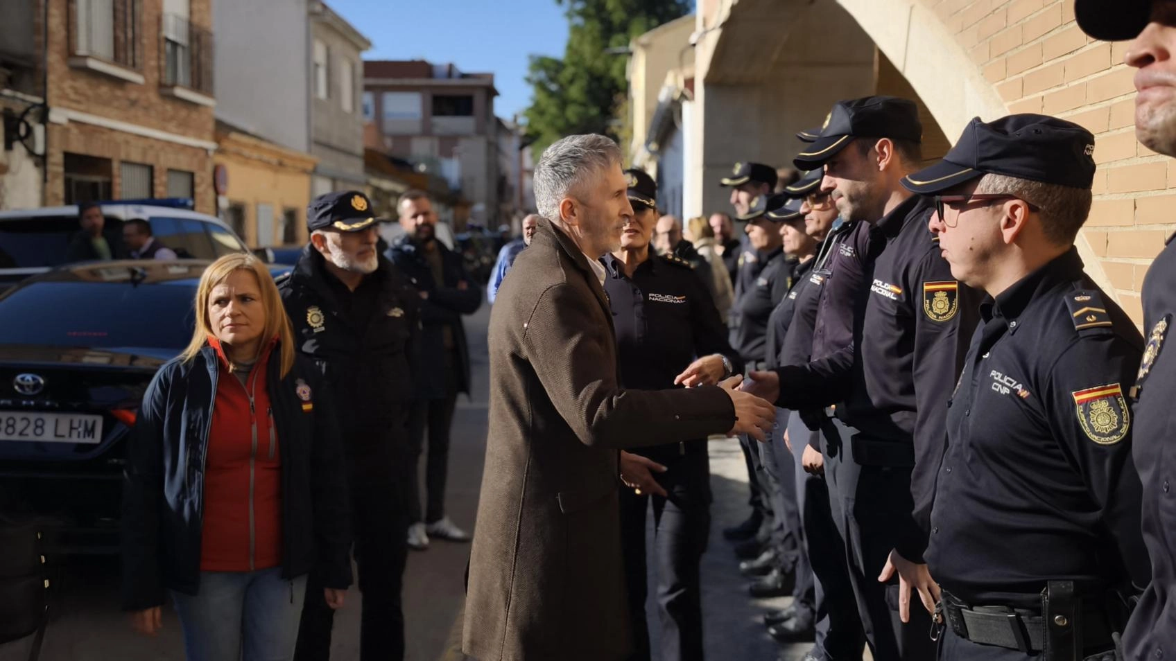 Image 3 of article Grande-Marlaska destaca que la simbiosis entre las Fuerzas de Seguridad y la ciudadanía mostrada tras la dana es una de las fortalezas de nuestra sociedad