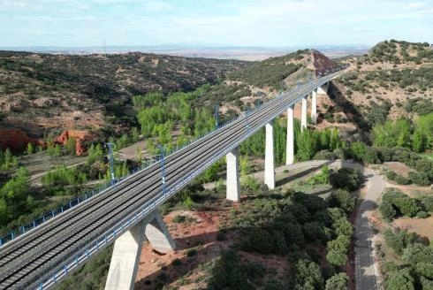 Imagen del artículo Transportes licita por 6,7 millones de euros las obras para reforzar la línea de alta velocidad a su paso por Zaragoza ante las fuertes lluvias