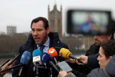 Image 2 of article Óscar Puente defiende desarrollar una estrategia global para reducir la contaminación del transporte marítimo internacional
