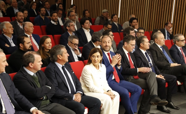 Image 1 of article Buruaga atrae el interés de empresarios mexicanos por invertir en el teleférico de Vega de Pas y en el Parque de Innovación en Salud de Cantabria