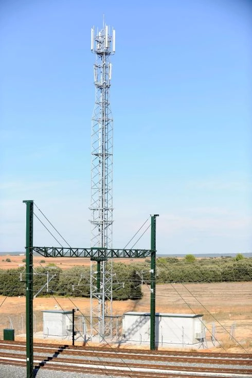 Image 1 of article El Gobierno autoriza licitar por 183,5 millones de euros el mantenimiento de las telecomunicaciones y la seguridad de toda la red ferroviaria