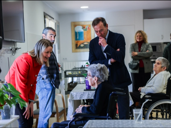 Imagen del artículo La consellera Martínez Bravo posa la Garrotxa com a model d'atenció a les persones vulnerables
