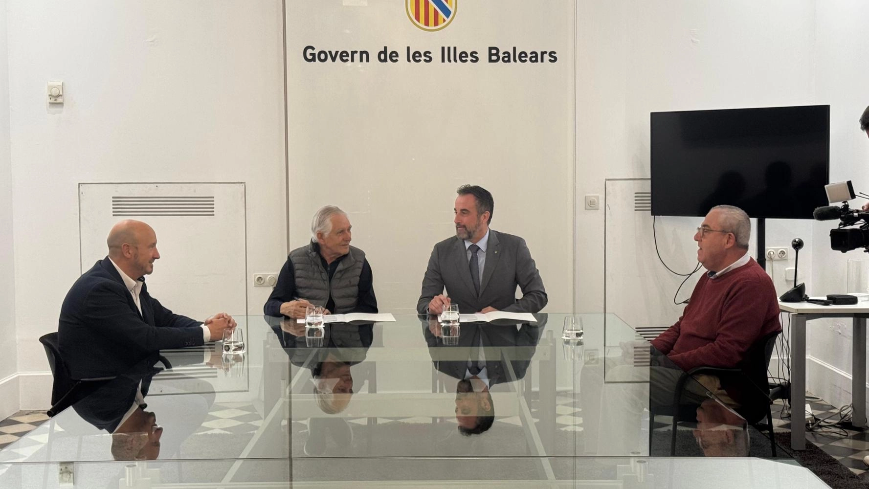 Imagen del artículo El IBAVI cede a la asociación Aspanob tres viviendas en Palma para niños y jóvenes enfermos de cáncer que reciben tratamiento en Son Espases