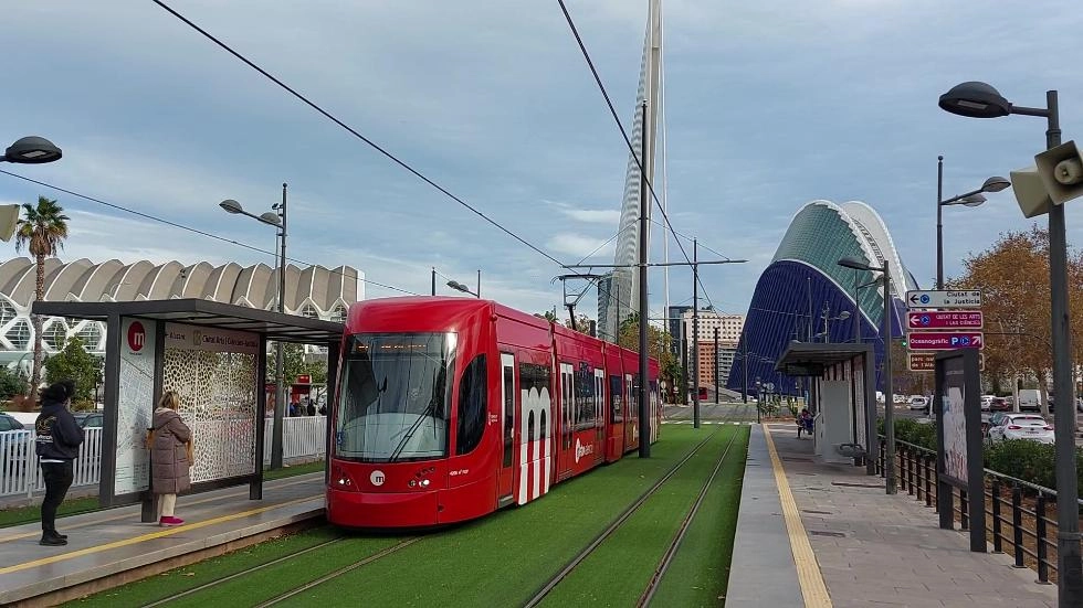 Imagen del artículo Metrovalencia facilita el desplazamiento a la Exposición del Ninot con la Línea 10 de tranvía