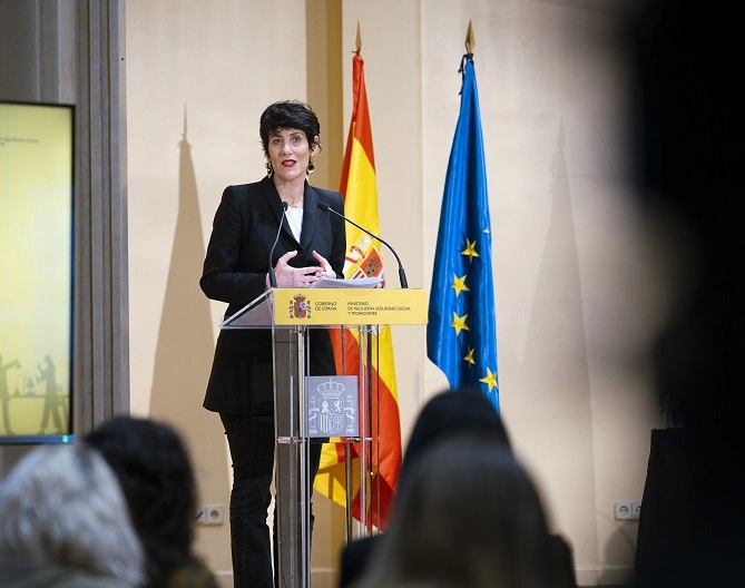 Imagen del artículo Elma Saiz: La aportación de los trabajadores extranjeros es un factor clave para que la población crezca a un ritmo del 4,2%