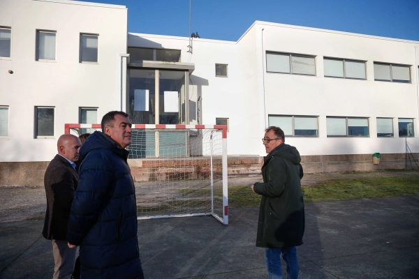 Image 5 of article Mos estrea catro esculturas realizadas na Escola de Cantería de Galicia