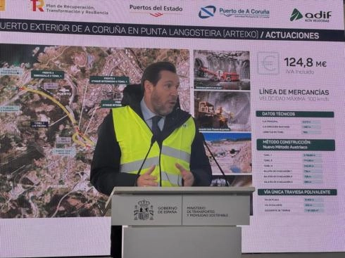 Image 1 of article Óscar Puente destaca que la futura conexión ferroviaria del Puerto Exterior de A Coruña impulsará su actividad nacional e internacional