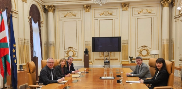 Imagen del artículo Santano aborda con la Diputación Foral la agenda ferroviaria del Ministerio de Transportes en Gipuzkoa