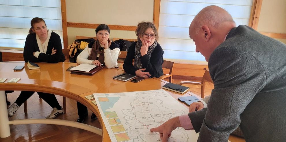 Imagen del artículo El director general de Carreteras recibe a los representantes comarcales de la carretera A-131