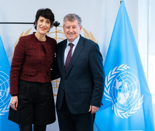 Imagen del artículo Elma Saiz se reúne con Guy Ryder, responsable de Políticas Sociales de la ONU, para presentarle el Fondo de Impacto Social español, el cuarto en el mundo