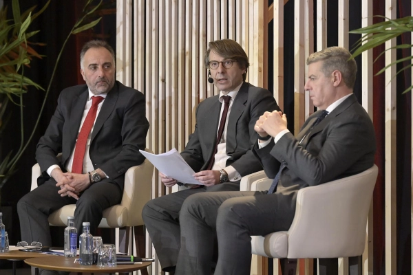 Image 0 of article Miguel Corgos pondera a estabilidade institucional, económica e xurídica de Galicia como atractivo para os mercados