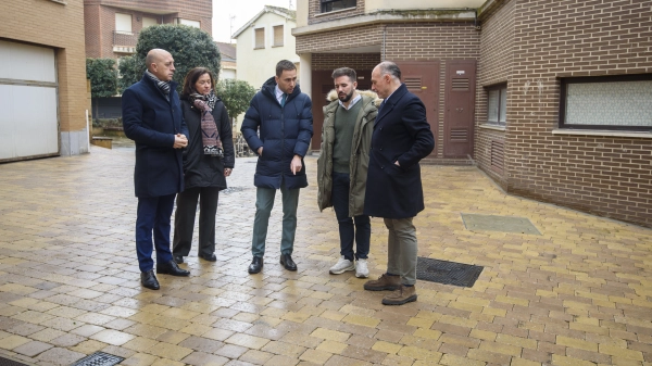 Imagen del artículo Osés visita Villamediana de Iregua tras la finalización de las obras de reurbanización en las que el Gobierno de La Rioja ha invertido 495.180,82 euros