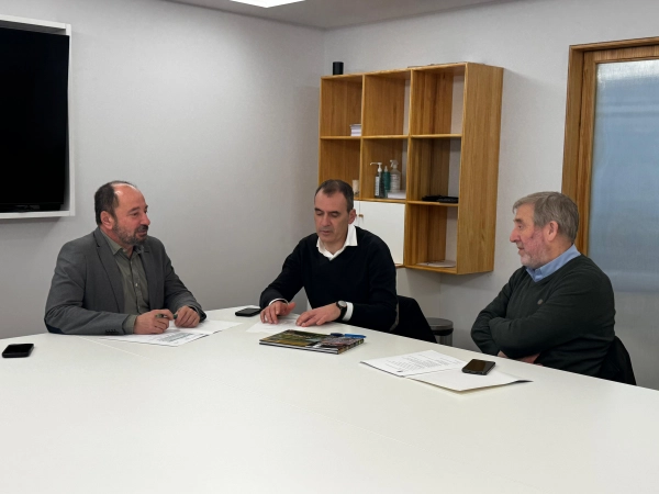 Image 1 of article Xosé Merelles reúnese co presidente da Ruta do Viño e da D.O. de Valdeorras para analizar a aposta da Xunta polo enoturismo na comarca