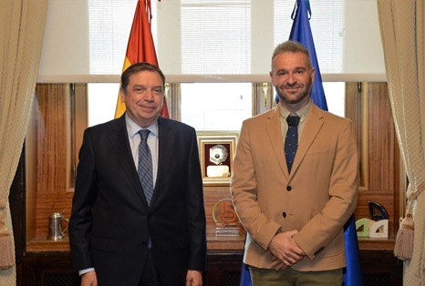 Image 3 of article El ministro Luis Planas se reúne con el nuevo presidente de la Real Federación Española de Caza